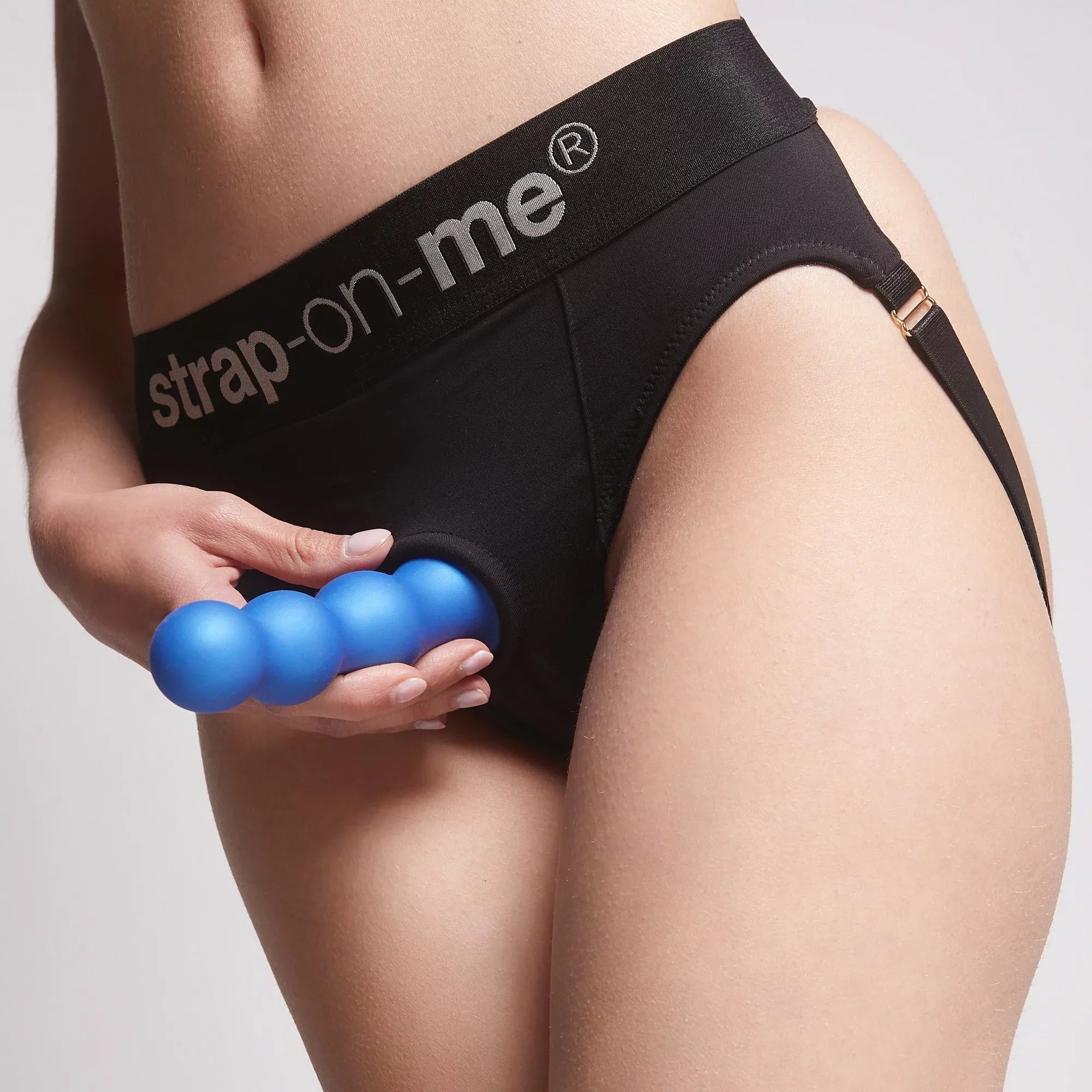 Utilisation du stimulateur avec lingerie pour un confort optimal