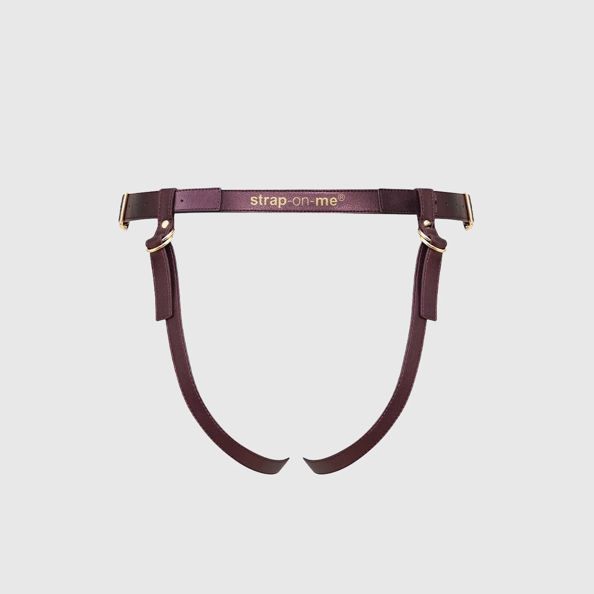 Vue arrière du harnais simple en simili cuir aubergine ajustable – Strap-On-Me